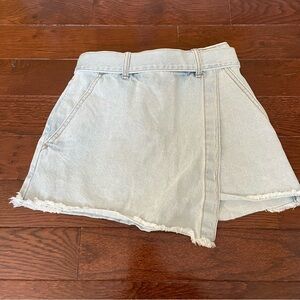 Forever 21 Light Wash Denim Mini Skort